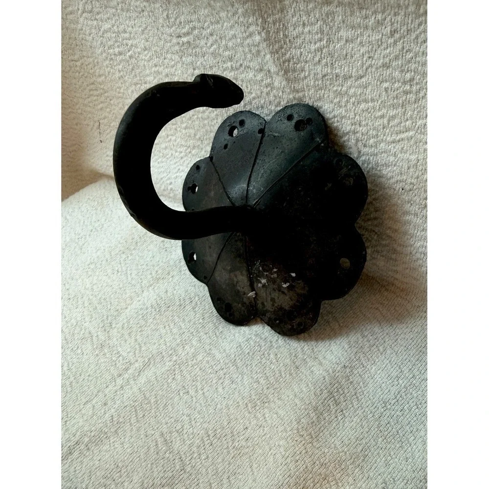 VTG Hand Forged Iron Wall Hook Scalloped Flower Backplate Rustic Farmhouse